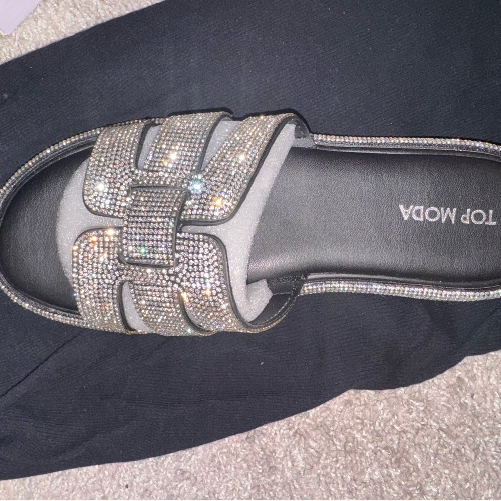 TOP Moda Glittering Silver Slide Sandals